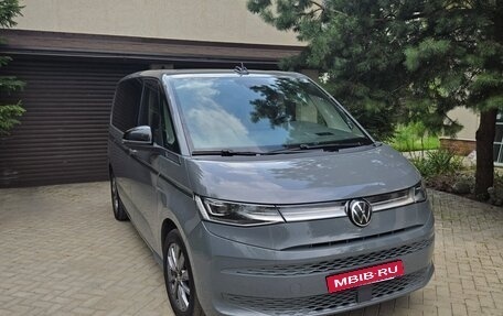 Volkswagen Multivan, 2022 год, 7 200 000 рублей, 2 фотография