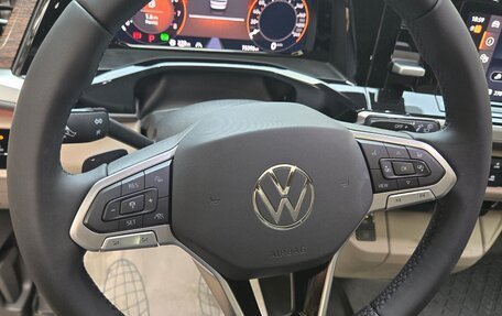 Volkswagen Multivan, 2022 год, 7 200 000 рублей, 16 фотография