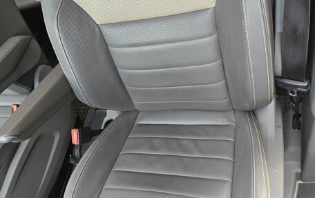 Volkswagen Multivan, 2022 год, 7 200 000 рублей, 15 фотография