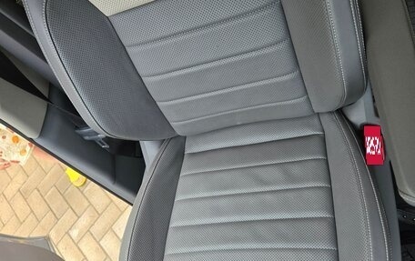 Volkswagen Multivan, 2022 год, 7 200 000 рублей, 14 фотография