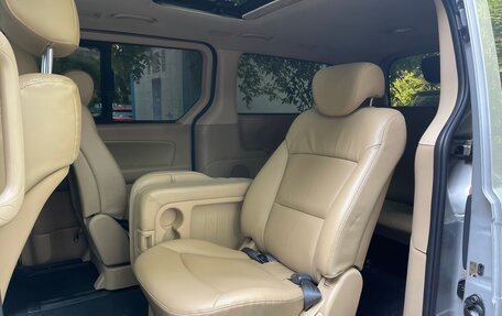 Hyundai Grand Starex Grand Starex I рестайлинг 2, 2009 год, 1 350 000 рублей, 10 фотография