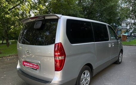 Hyundai Grand Starex Grand Starex I рестайлинг 2, 2009 год, 1 350 000 рублей, 4 фотография