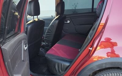 Renault Sandero I, 2013 год, 650 000 рублей, 1 фотография