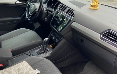 Volkswagen Tiguan II, 2016 год, 1 800 000 рублей, 4 фотография