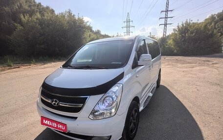 Hyundai Grand Starex Grand Starex I рестайлинг 2, 2016 год, 2 650 000 рублей, 3 фотография