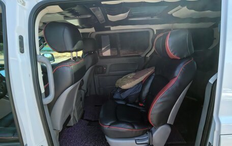 Hyundai Grand Starex Grand Starex I рестайлинг 2, 2016 год, 2 650 000 рублей, 11 фотография