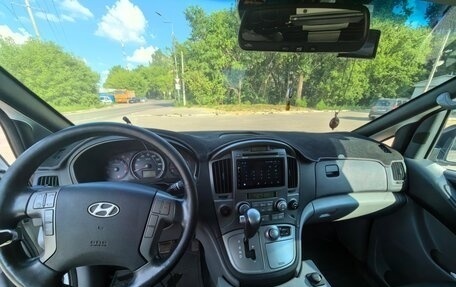 Hyundai Grand Starex Grand Starex I рестайлинг 2, 2016 год, 2 650 000 рублей, 13 фотография
