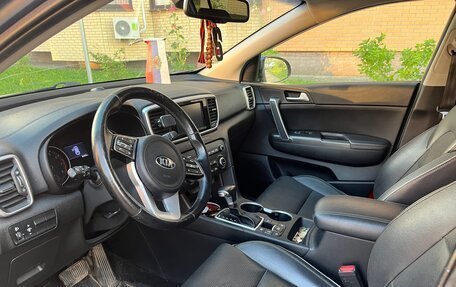 KIA Sportage IV рестайлинг, 2019 год, 2 300 000 рублей, 6 фотография