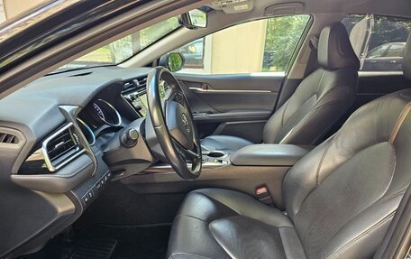 Toyota Camry, 2018 год, 2 399 999 рублей, 2 фотография