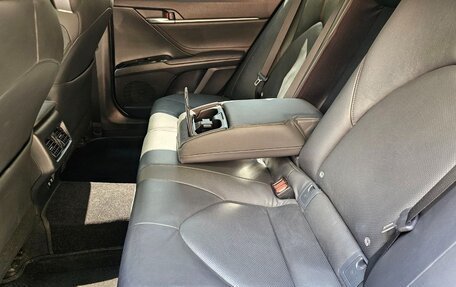 Toyota Camry, 2018 год, 2 399 999 рублей, 8 фотография