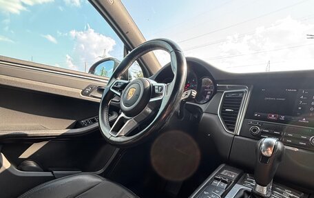 Porsche Macan I рестайлинг, 2018 год, 3 390 000 рублей, 4 фотография