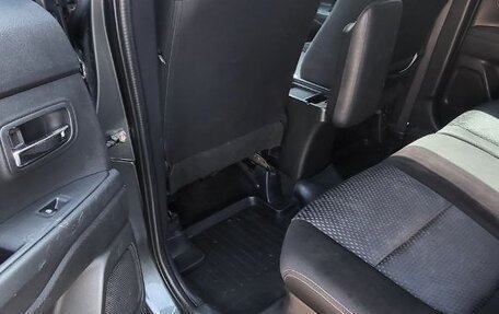 Mitsubishi Outlander III рестайлинг 3, 2016 год, 1 800 000 рублей, 9 фотография