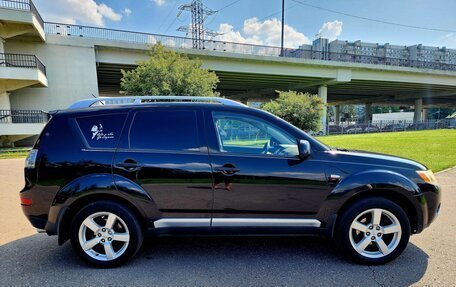 Mitsubishi Outlander III рестайлинг 3, 2008 год, 799 000 рублей, 2 фотография