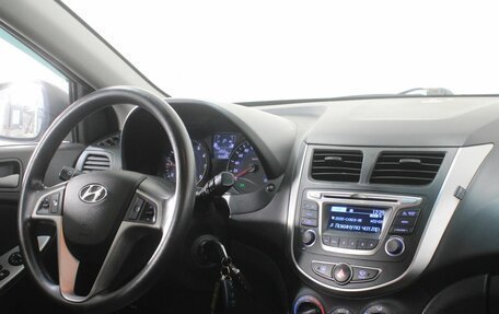 Hyundai Solaris II рестайлинг, 2014 год, 720 000 рублей, 11 фотография