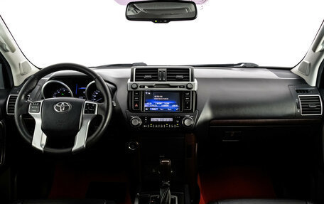 Toyota Land Cruiser Prado 150 рестайлинг 2, 2016 год, 3 499 000 рублей, 10 фотография