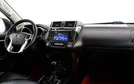 Toyota Land Cruiser Prado 150 рестайлинг 2, 2016 год, 3 499 000 рублей, 9 фотография