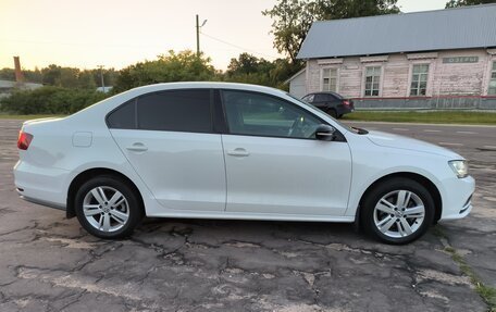 Volkswagen Jetta VI, 2016 год, 1 550 000 рублей, 4 фотография