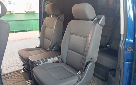 Volkswagen Multivan T5, 2004 год, 1 200 000 рублей, 13 фотография