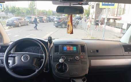 Volkswagen Multivan T5, 2004 год, 1 200 000 рублей, 14 фотография