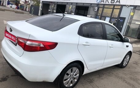 KIA Rio III рестайлинг, 2013 год, 780 000 рублей, 18 фотография
