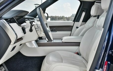 Land Rover Range Rover IV рестайлинг, 2022 год, 17 960 000 рублей, 11 фотография