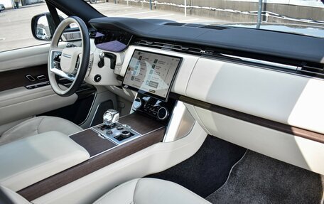 Land Rover Range Rover IV рестайлинг, 2022 год, 17 960 000 рублей, 15 фотография