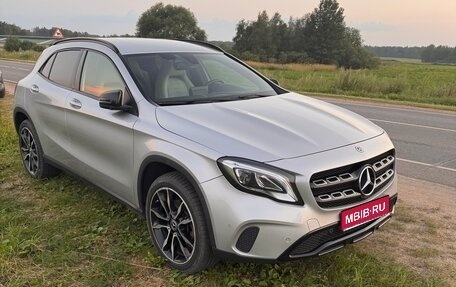 Mercedes-Benz GLA, 2018 год, 2 400 000 рублей, 1 фотография