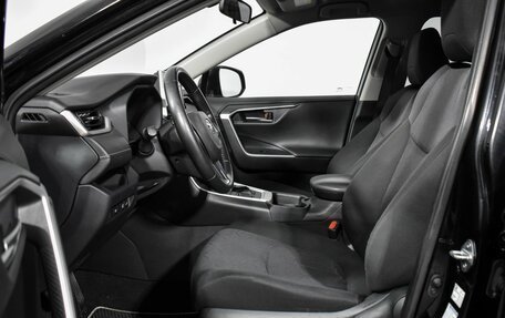 Toyota RAV4, 2020 год, 3 290 000 рублей, 11 фотография