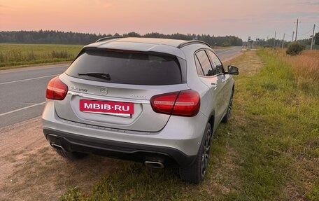 Mercedes-Benz GLA, 2018 год, 2 400 000 рублей, 6 фотография