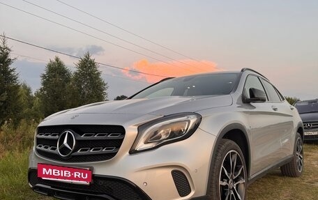 Mercedes-Benz GLA, 2018 год, 2 400 000 рублей, 3 фотография