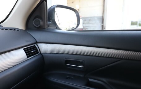 Mitsubishi Outlander III рестайлинг 3, 2014 год, 1 550 000 рублей, 26 фотография