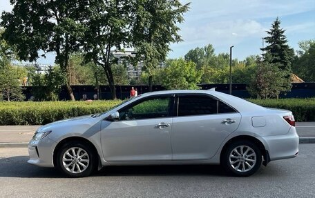 Toyota Camry, 2017 год, 1 550 000 рублей, 4 фотография