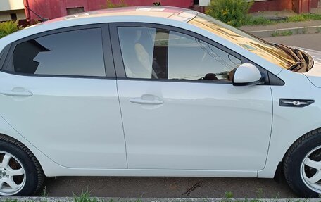 KIA Rio III рестайлинг, 2015 год, 970 000 рублей, 10 фотография