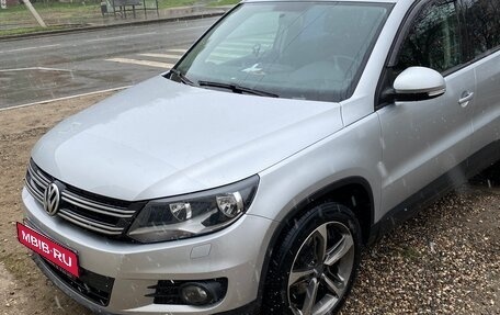 Volkswagen Tiguan I, 2011 год, 980 000 рублей, 2 фотография
