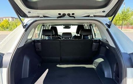 Toyota RAV4, 2021 год, 2 420 000 рублей, 13 фотография