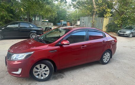KIA Rio III рестайлинг, 2012 год, 1 000 000 рублей, 2 фотография