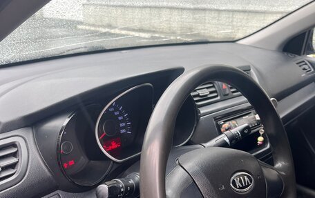 KIA Rio III рестайлинг, 2011 год, 700 000 рублей, 8 фотография