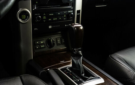 Toyota Land Cruiser Prado 150 рестайлинг 2, 2013 год, 2 199 000 рублей, 13 фотография
