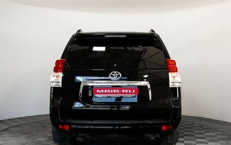Toyota Land Cruiser Prado 150 рестайлинг 2, 2013 год, 2 199 000 рублей, 6 фотография