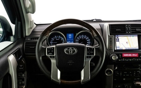 Toyota Land Cruiser Prado 150 рестайлинг 2, 2013 год, 2 199 000 рублей, 11 фотография