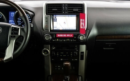 Toyota Land Cruiser Prado 150 рестайлинг 2, 2013 год, 2 199 000 рублей, 14 фотография
