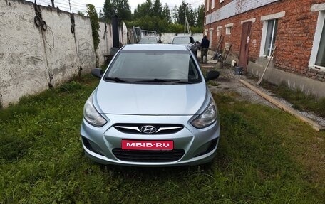 Hyundai Solaris II рестайлинг, 2012 год, 600 000 рублей, 1 фотография
