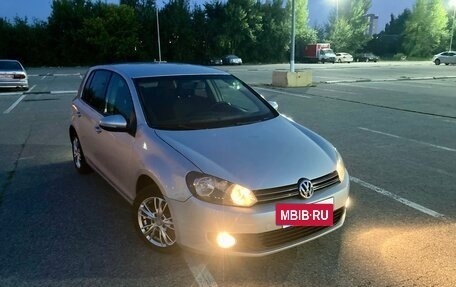 Volkswagen Golf VI, 2011 год, 570 000 рублей, 2 фотография