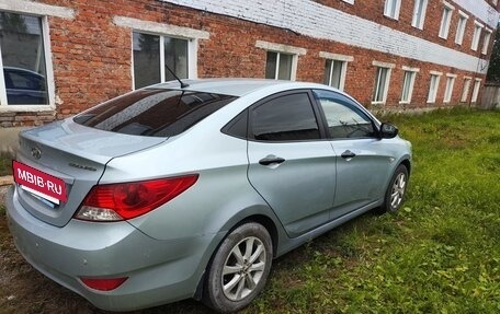 Hyundai Solaris II рестайлинг, 2012 год, 600 000 рублей, 4 фотография