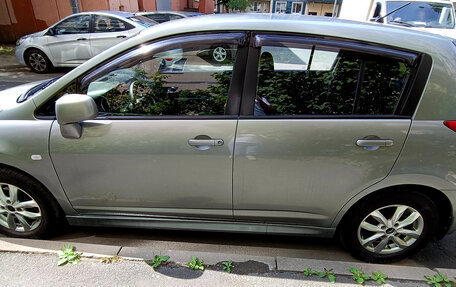 Nissan Tiida, 2010 год, 650 000 рублей, 2 фотография