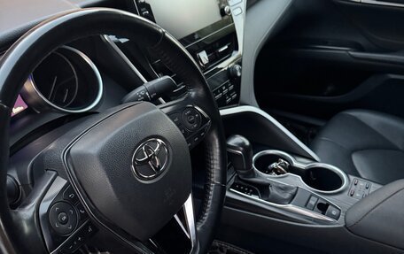 Toyota Camry, 2021 год, 2 700 000 рублей, 10 фотография
