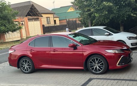 Toyota Camry, 2021 год, 2 700 000 рублей, 8 фотография
