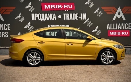 Hyundai Elantra VI рестайлинг, 2016 год, 1 385 000 рублей, 9 фотография