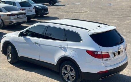 Hyundai Santa Fe III рестайлинг, 2014 год, 1 989 000 рублей, 5 фотография