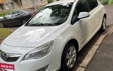 Opel Astra J, 2012 год, 770 000 рублей, 2 фотография